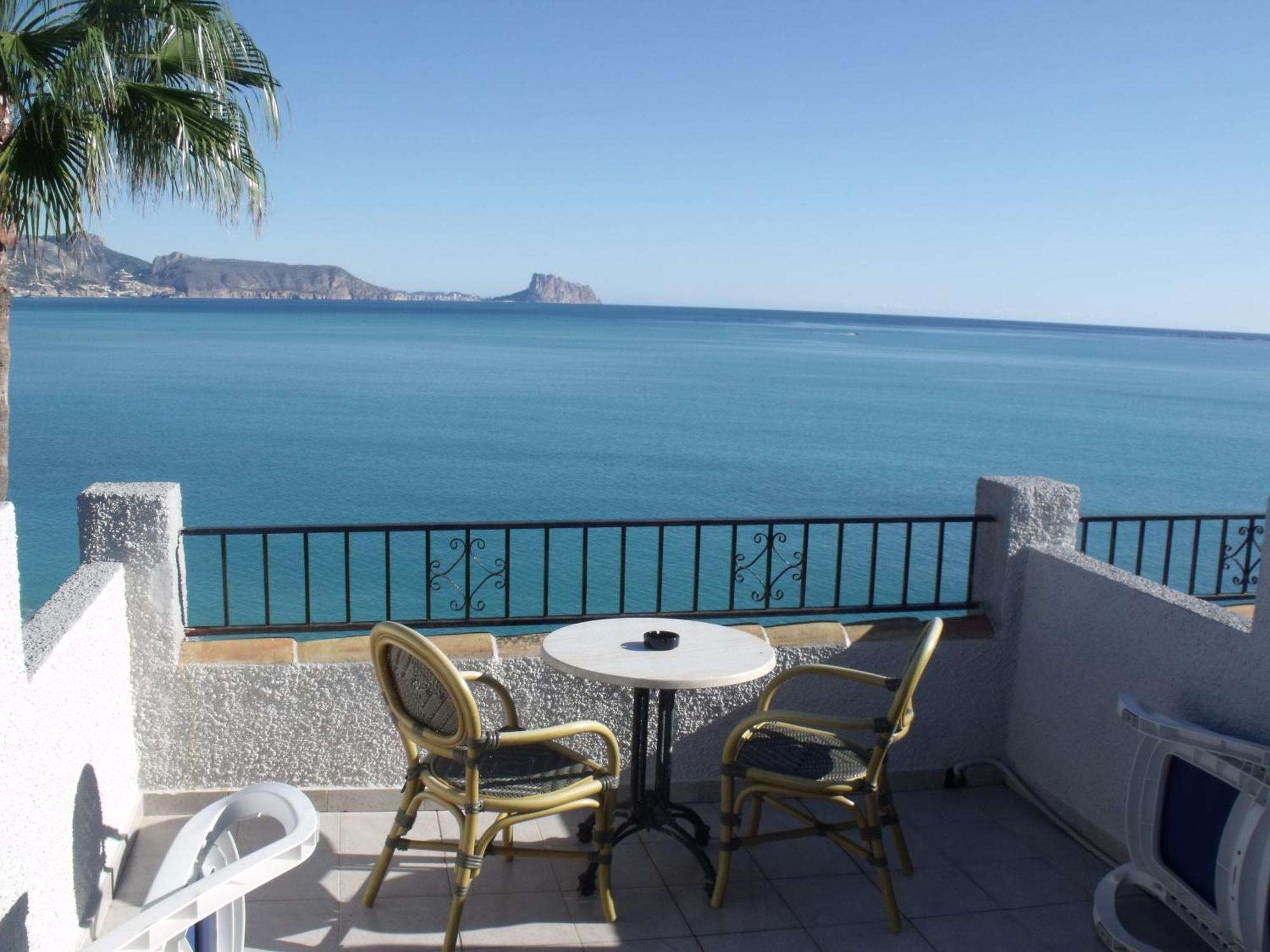 La Riviera Hotel